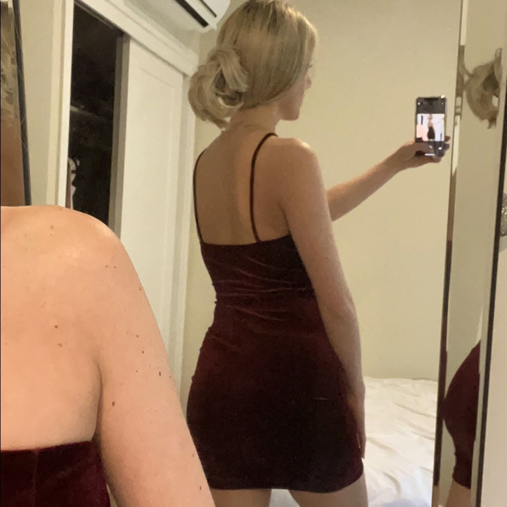 Dress - Picture 5 of 5